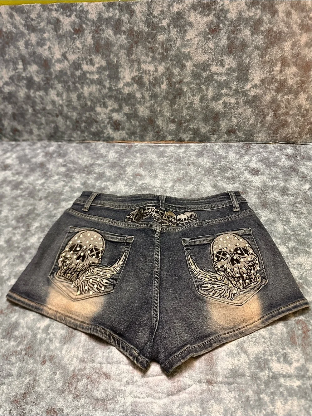 ROMWE Dark Blue Skull Embroidered Denim Shorts L